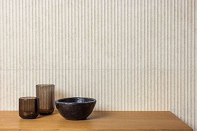 VERSA-WHITE-LINES_33X100_SZ1